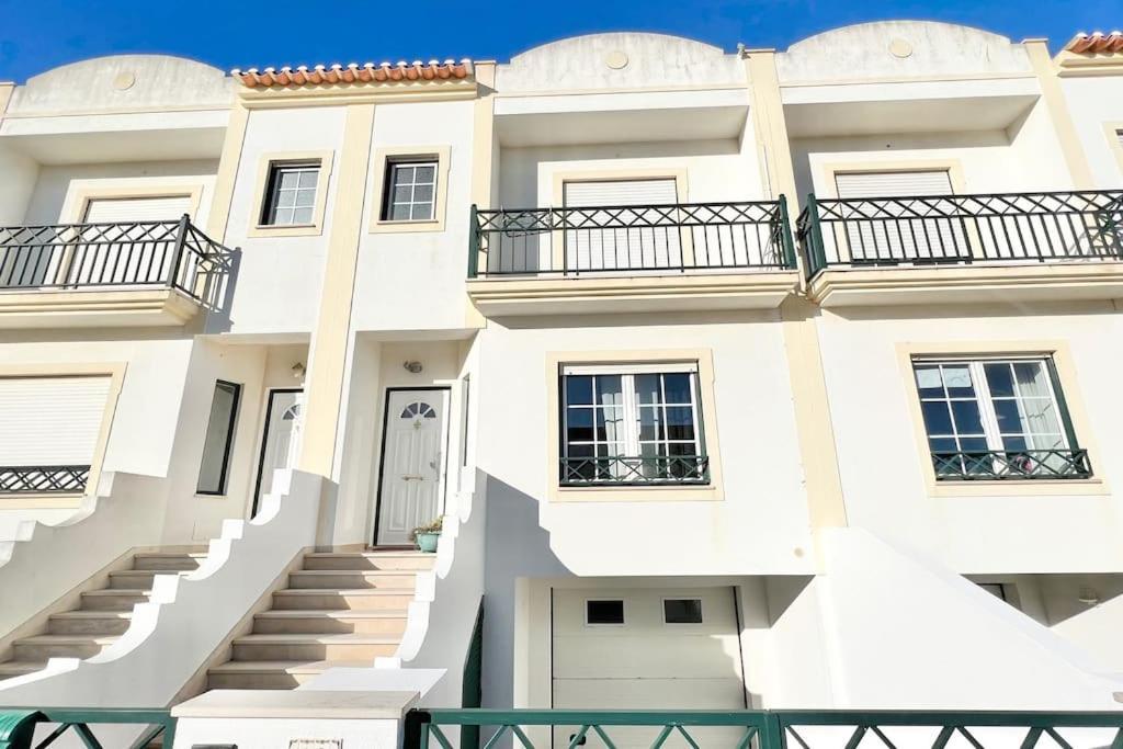 New! - The Surfer Pilot - Baleal 8Pax Villa Ferrel  Exteriör bild